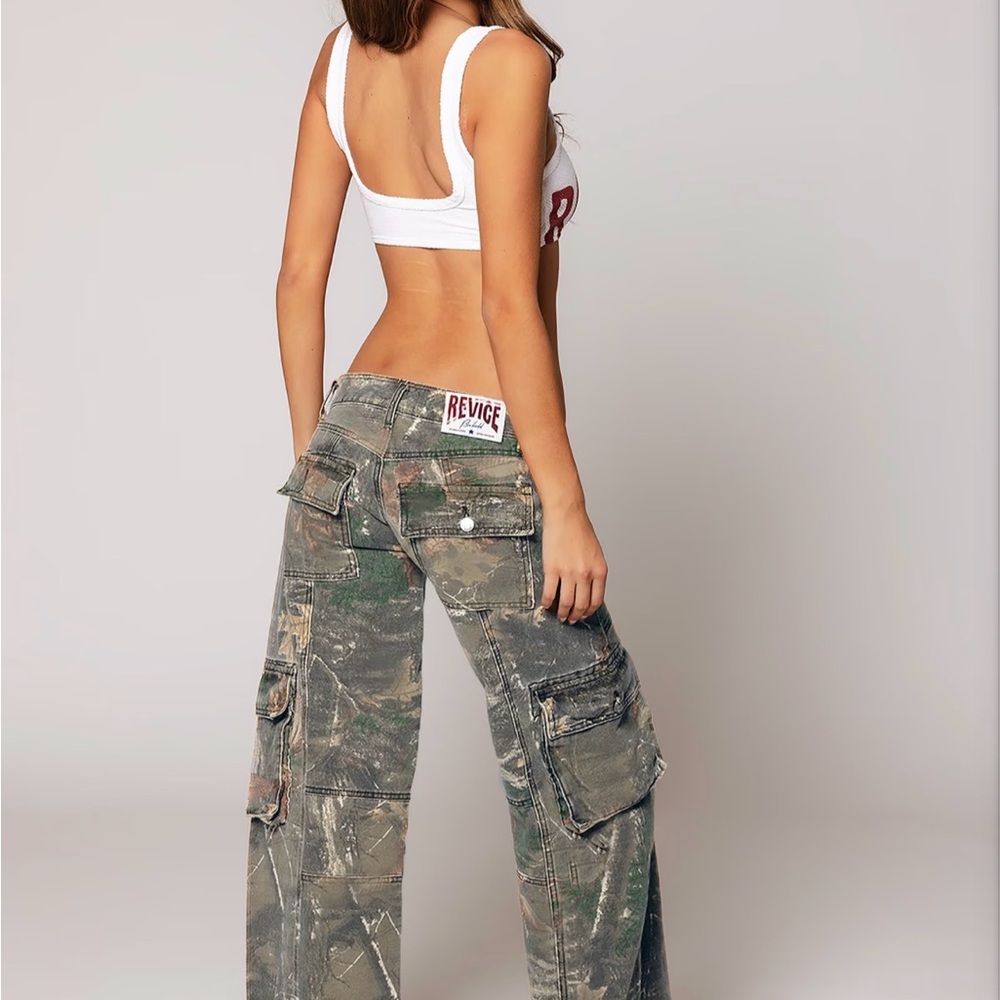 REVICE Camouflage Cargo Pants